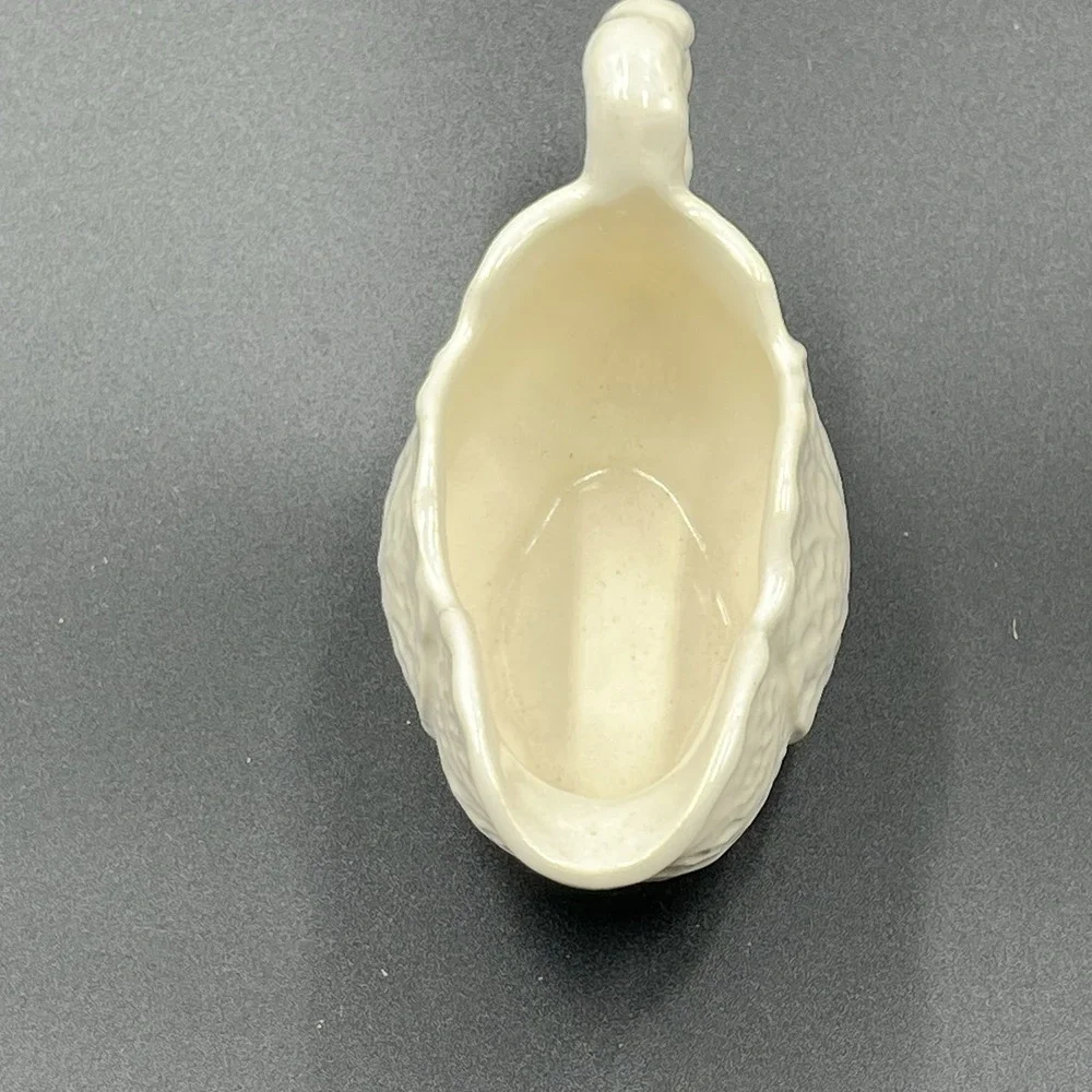 Shorter & Son Ltd Cabbage Leaf Ironstone Gravy Boat Creamer England Cream 5.5